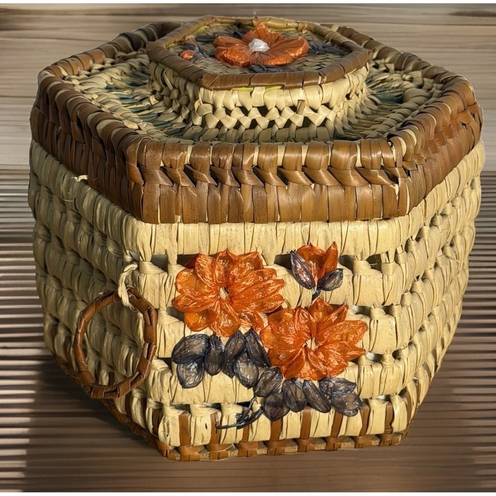 Vintage 1970's Hexagonal straw Woven sewing Basket With Lid Raffia flower